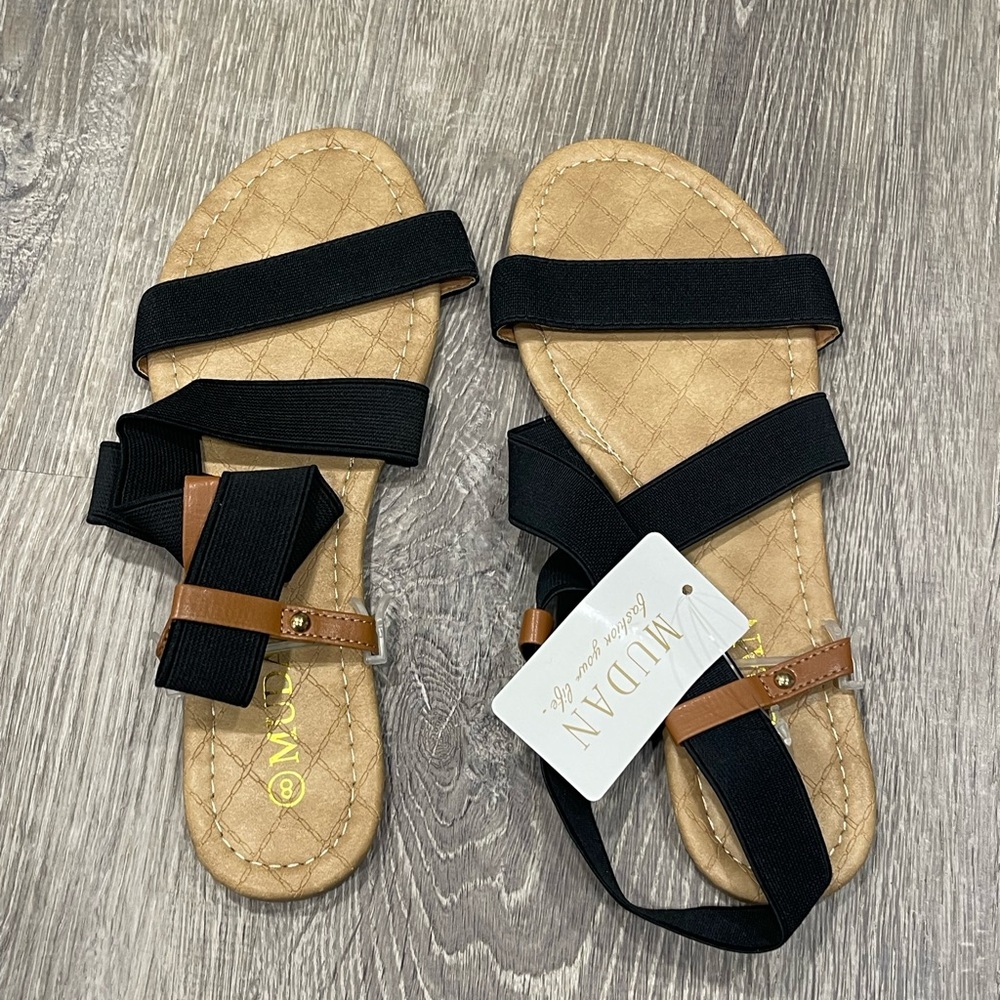 New Mudan Black Strappy Sandals Size 8 A34